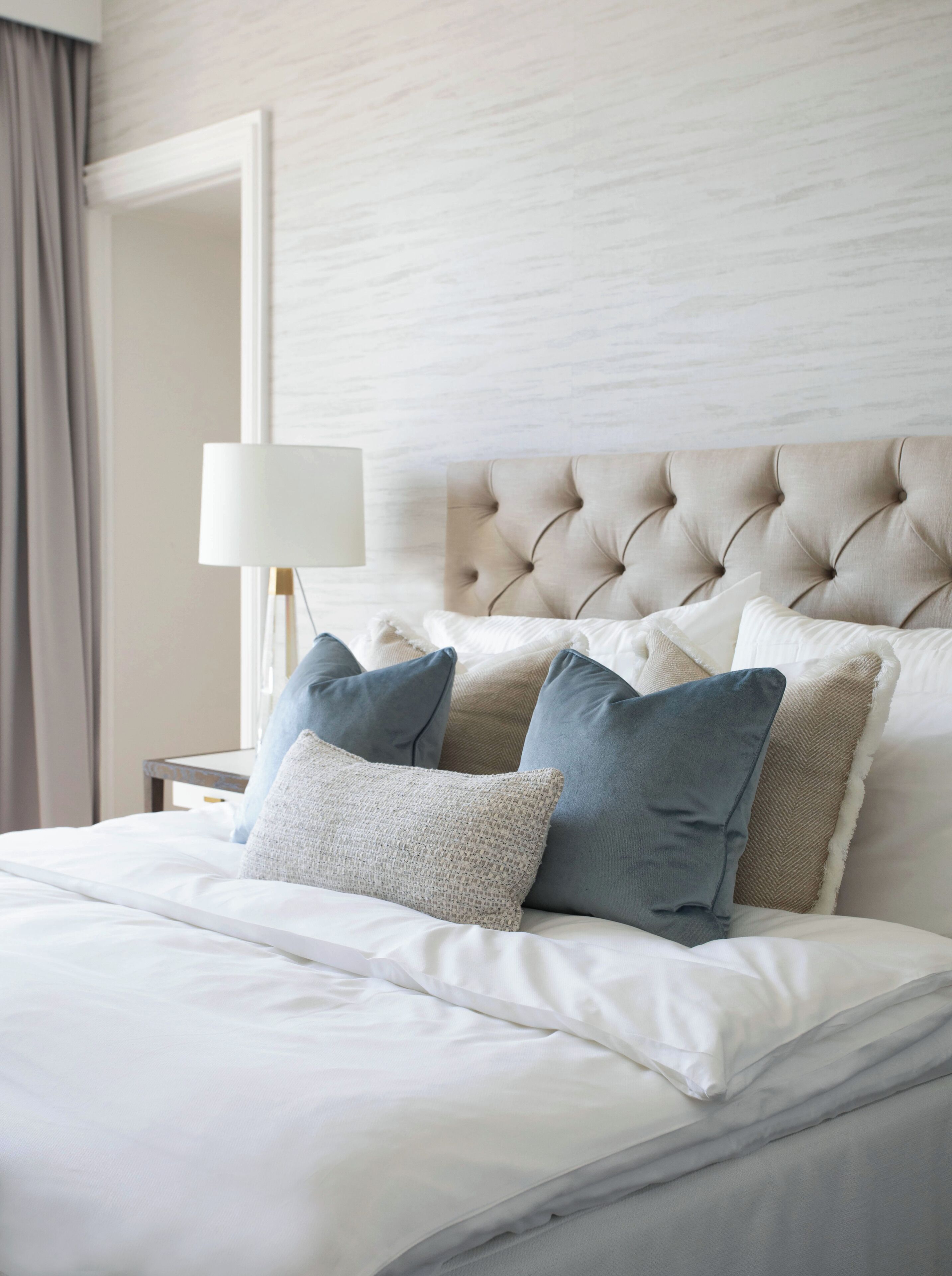 suite (the nobel) | minibar, in-room safe, desk, laptop workspace