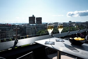 2 barer/lounger, lounge i lobbyen