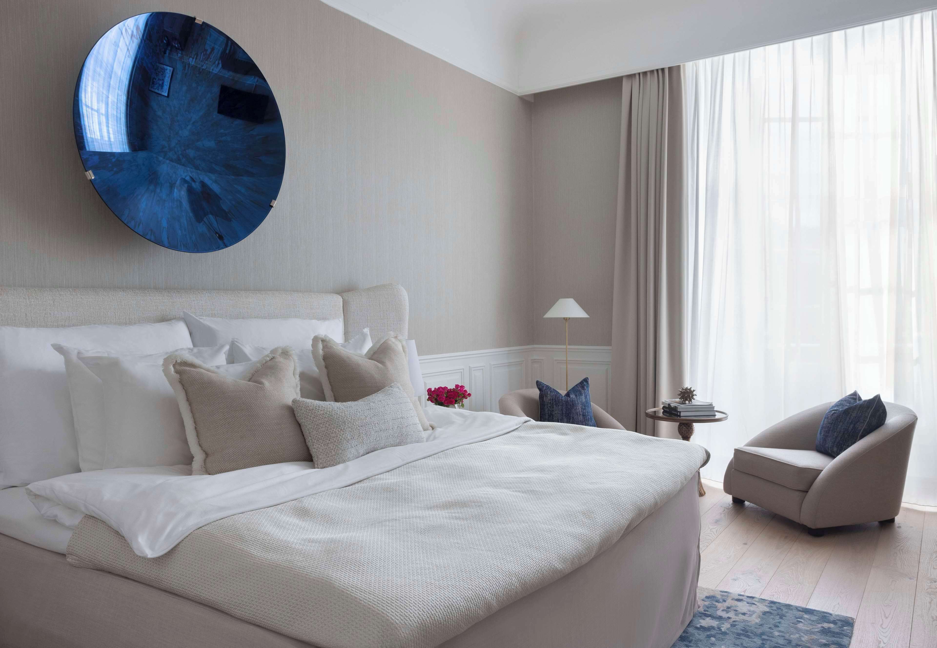 Habitación superior con 2 camas individuales | Minibar, caja de seguridad en la habitación y escritorio 