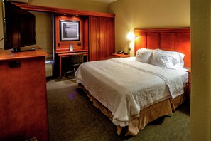 Room, 1 King Bed, Accessible, Non Smoking | In-room safe, iron/ironing board, free cots/infant beds, free WiFi - Hampton Inn Wheeling (Wheeling)