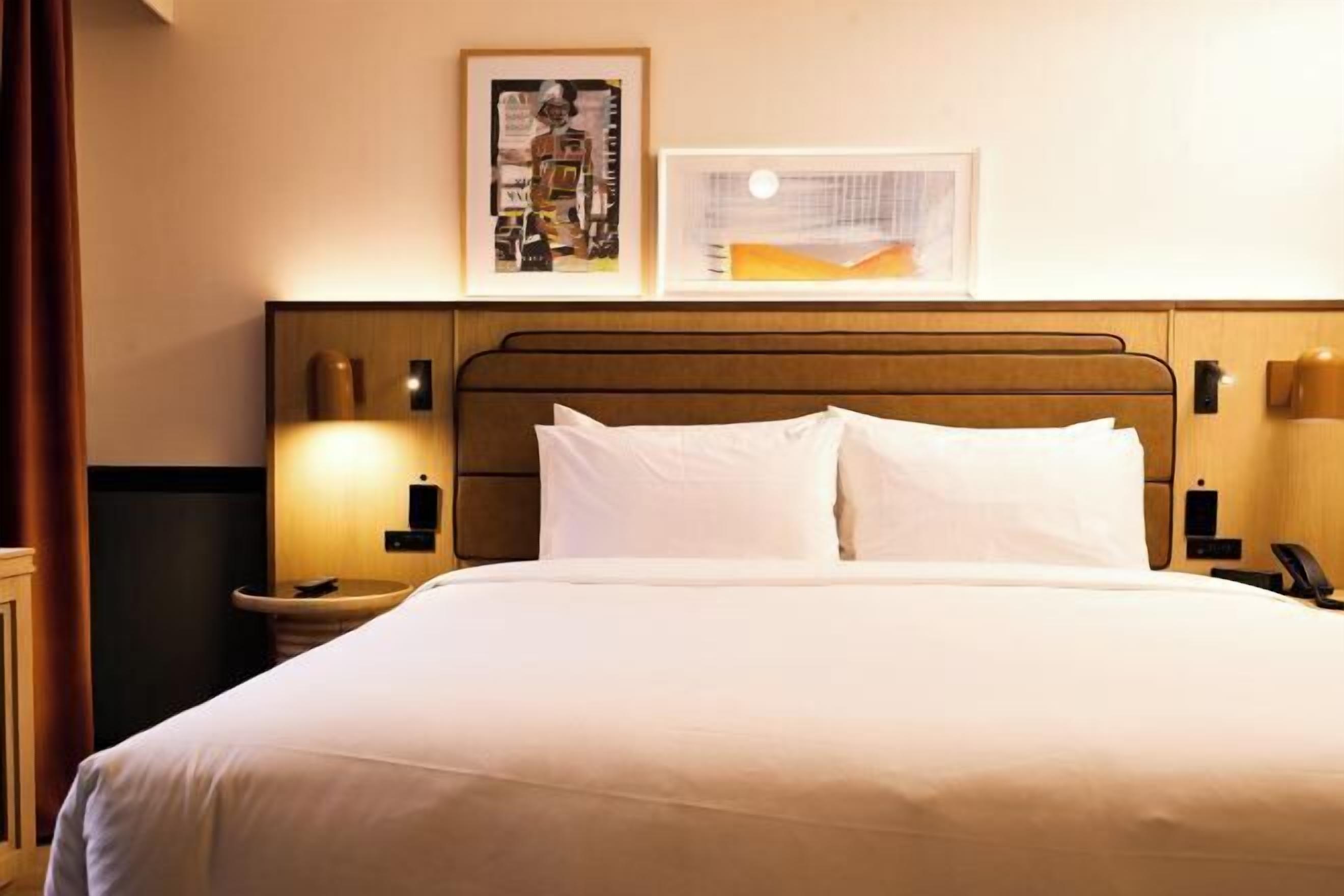 Sengetøy av topp kvalitet, Tempur-Pedic-senger og skrivebord