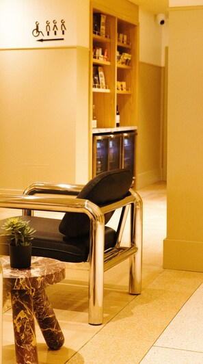 Sala de estar en el lobby