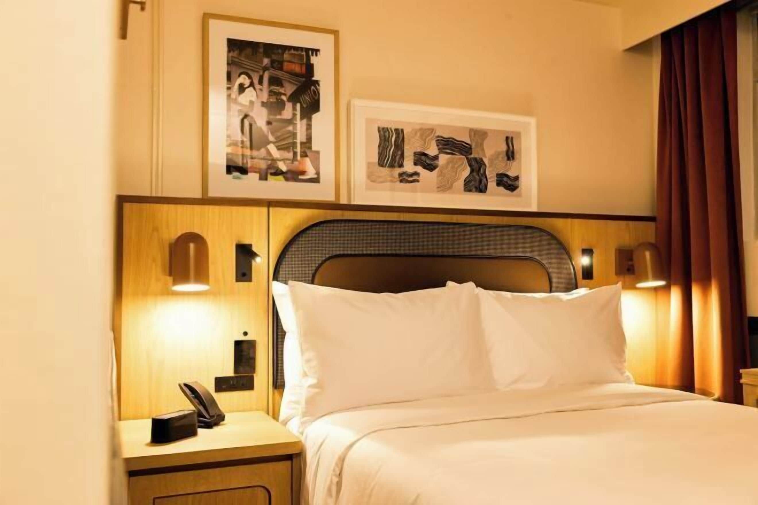 Sengetøy av topp kvalitet, Tempur-Pedic-senger og skrivebord