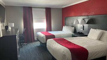 Classic Double Room | Desk, blackout curtains, iron/ironing board, free WiFi