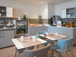 Dagelijks ontbijtbuffet (EUR 19 per persoon)