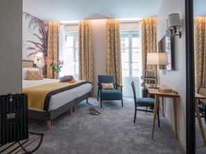 Privilege, Room | Premium bedding, in-room safe, desk, blackout drapes