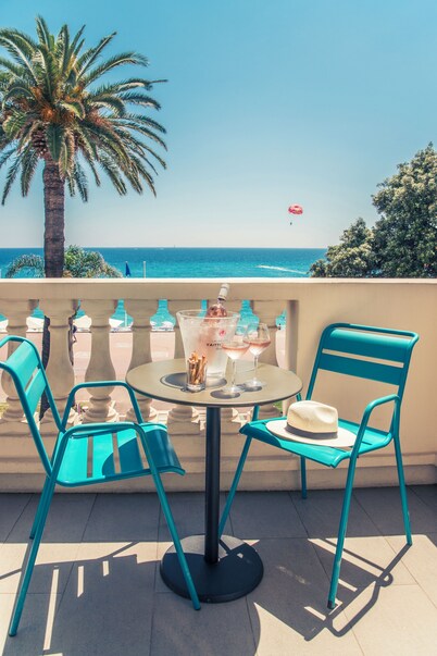 Mercure Nice Marche aux Fleurs