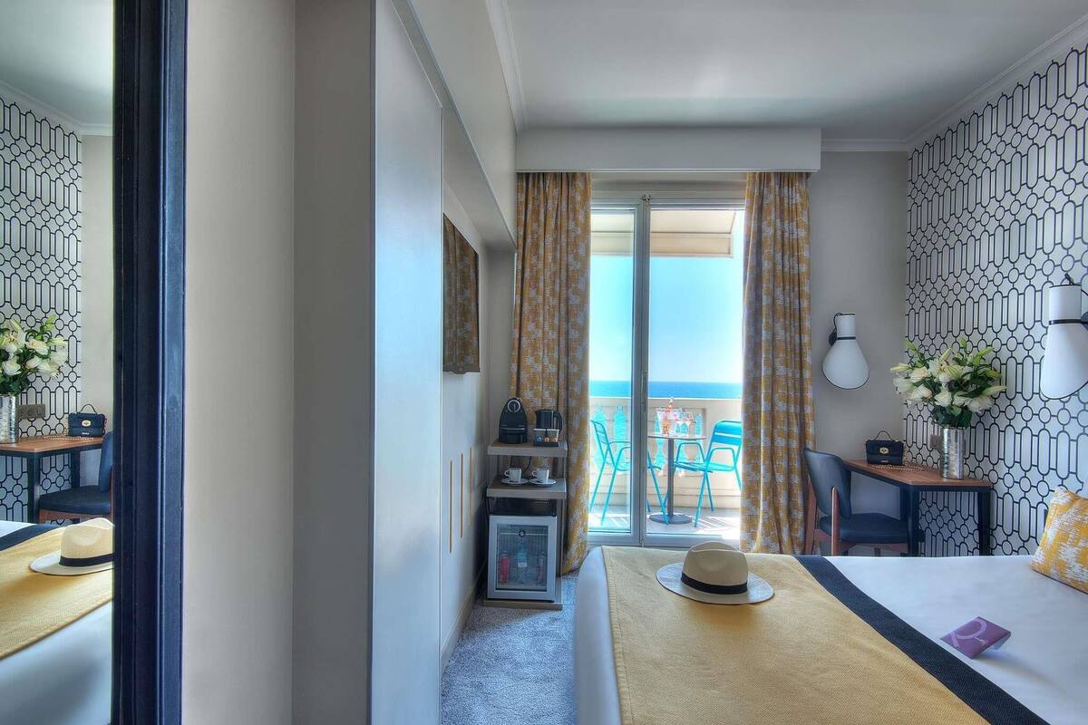 Superior Room, Balcony, Sea View | Premium bedding, in-room safe, desk, blackout drapes