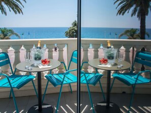 Premium bedding, in-room safe, desk, blackout curtains - Mercure Nice Marche aux Fleurs (Nice)