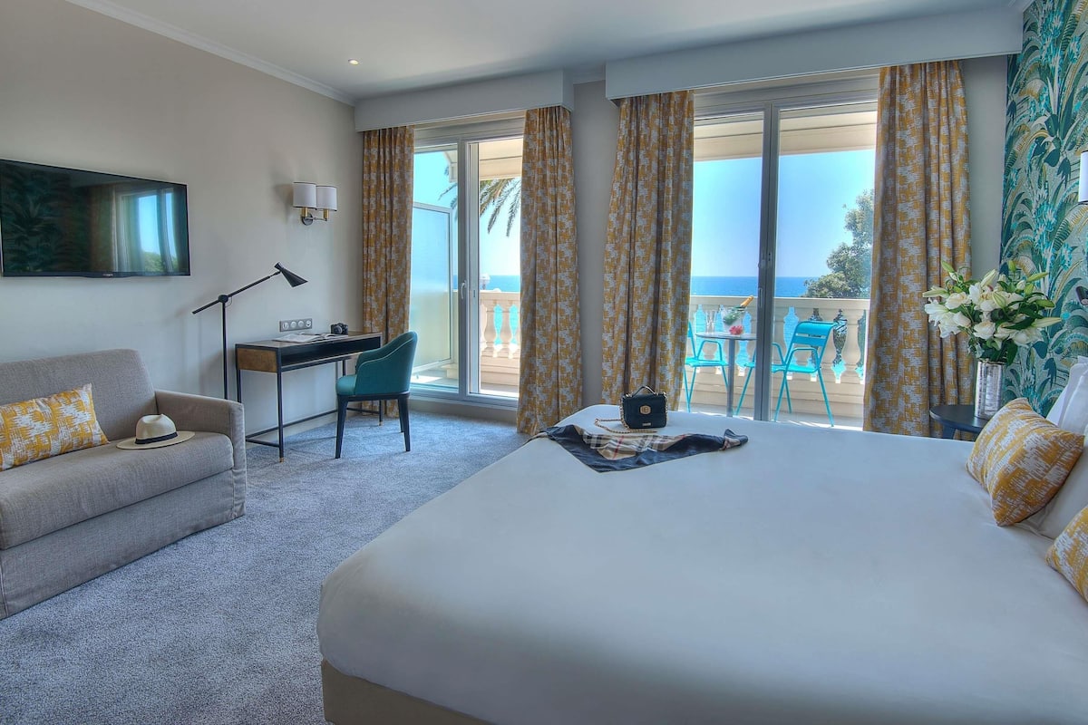 Deluxe Room, 1 Double Bed, Balcony | Premium bedding, in-room safe, desk, blackout curtains