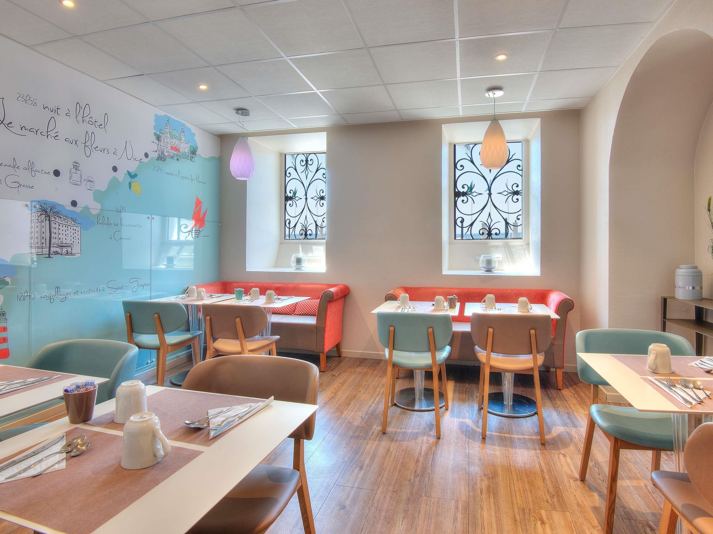 Daily buffet breakfast (EUR 19 per person)