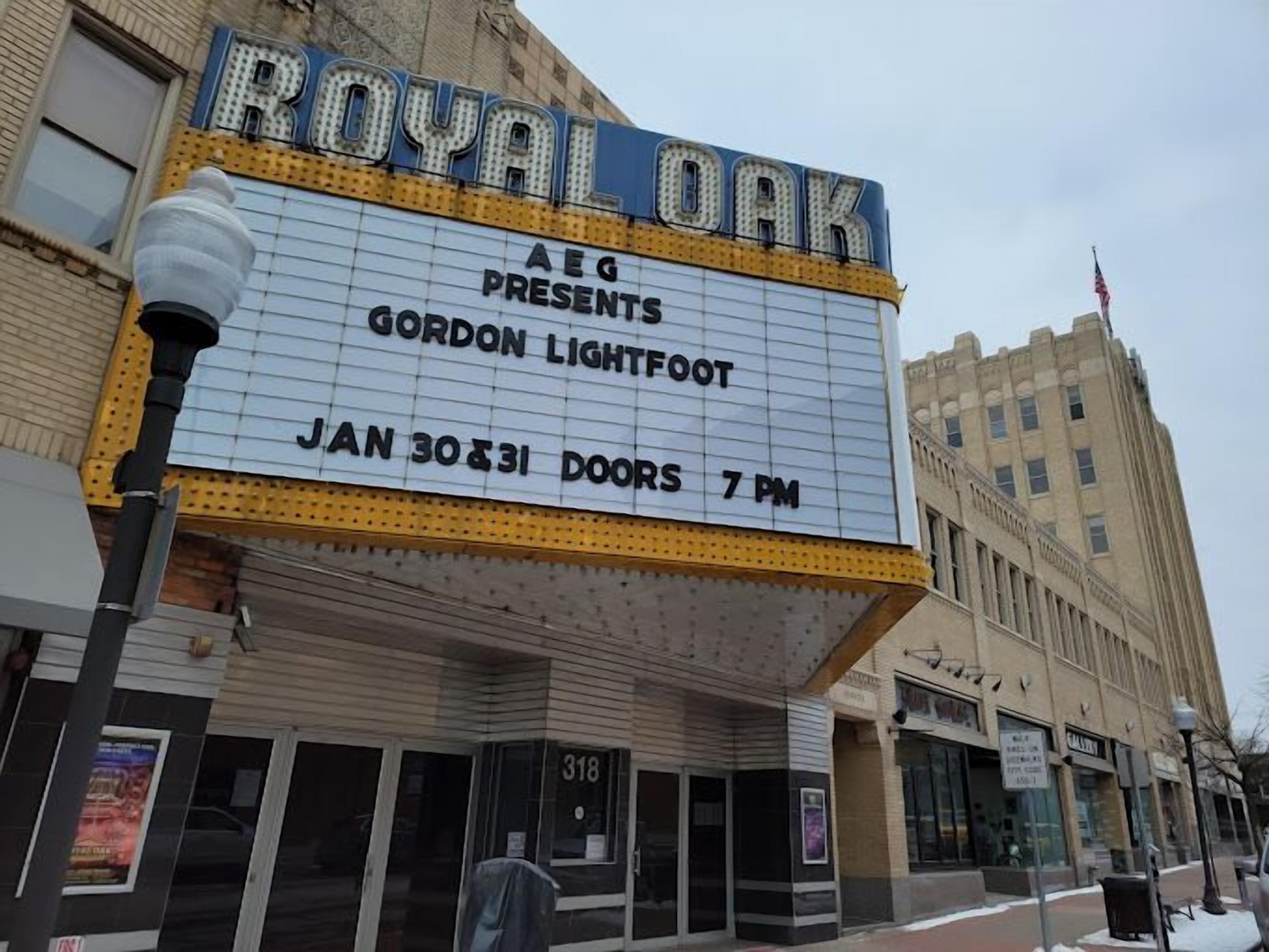 A theater marquee advertising a presentation by AEG and Gordon Lightfoot on January 30th at 7 PM.