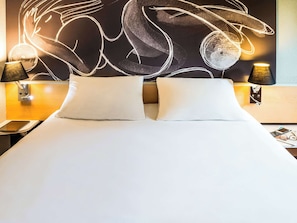Chambre Standard, Plusieurs lits | Literie de qualité, bureau, espace de travail pour ordinateurs portables