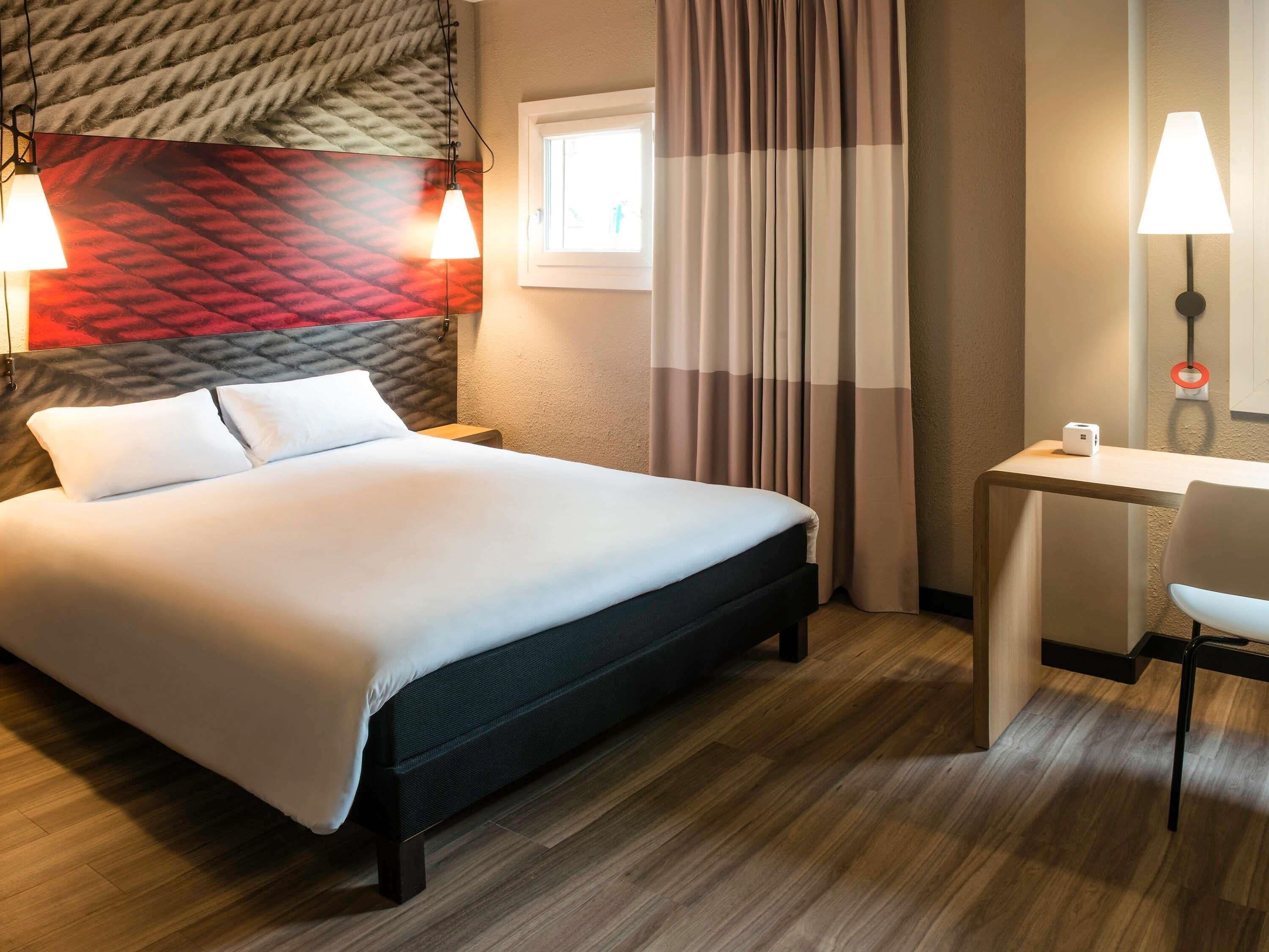 Standard Room, 1 Double Bed | Premium bedding, desk, laptop workspace, soundproofing