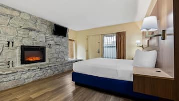 Suite, Multiple Beds, Non Smoking, Refrigerator & Microwave