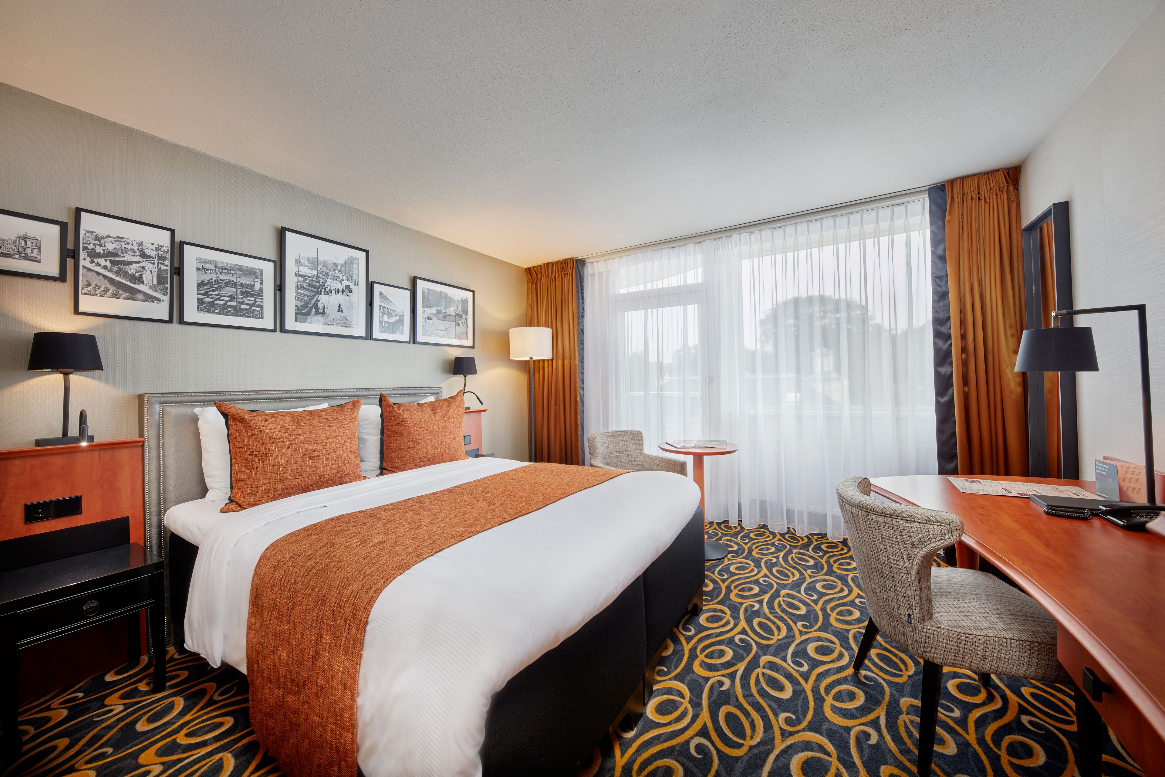 Photo - Carlton Square Hotel