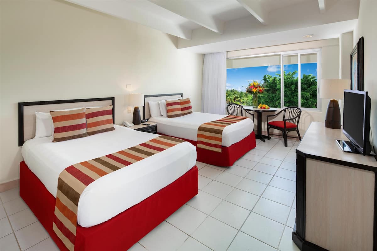 1 bedroom, blackout drapes, iron/ironing board, free WiFi