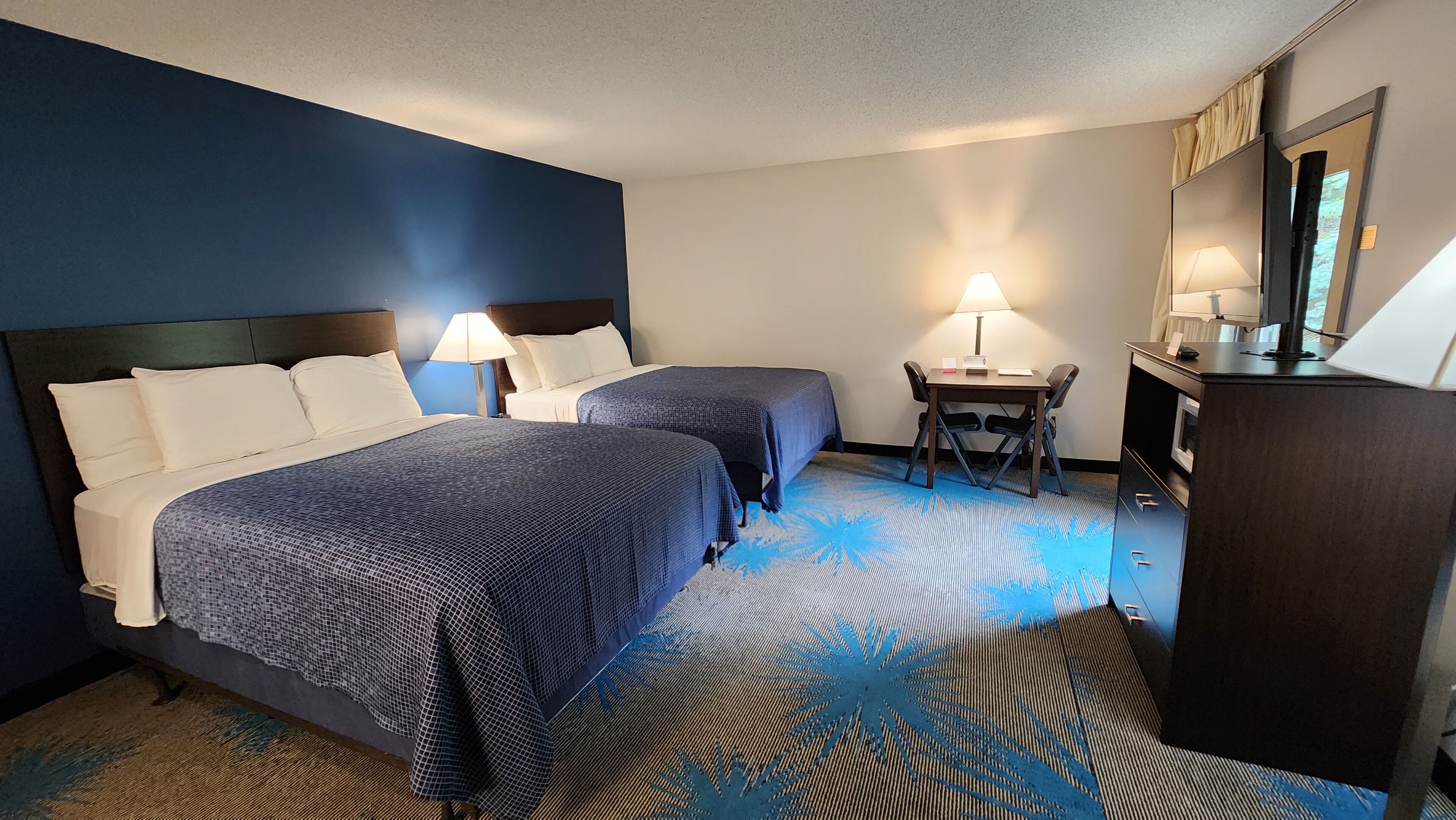 premium bedding, pillow-top beds, cots/infant beds, rollaway beds