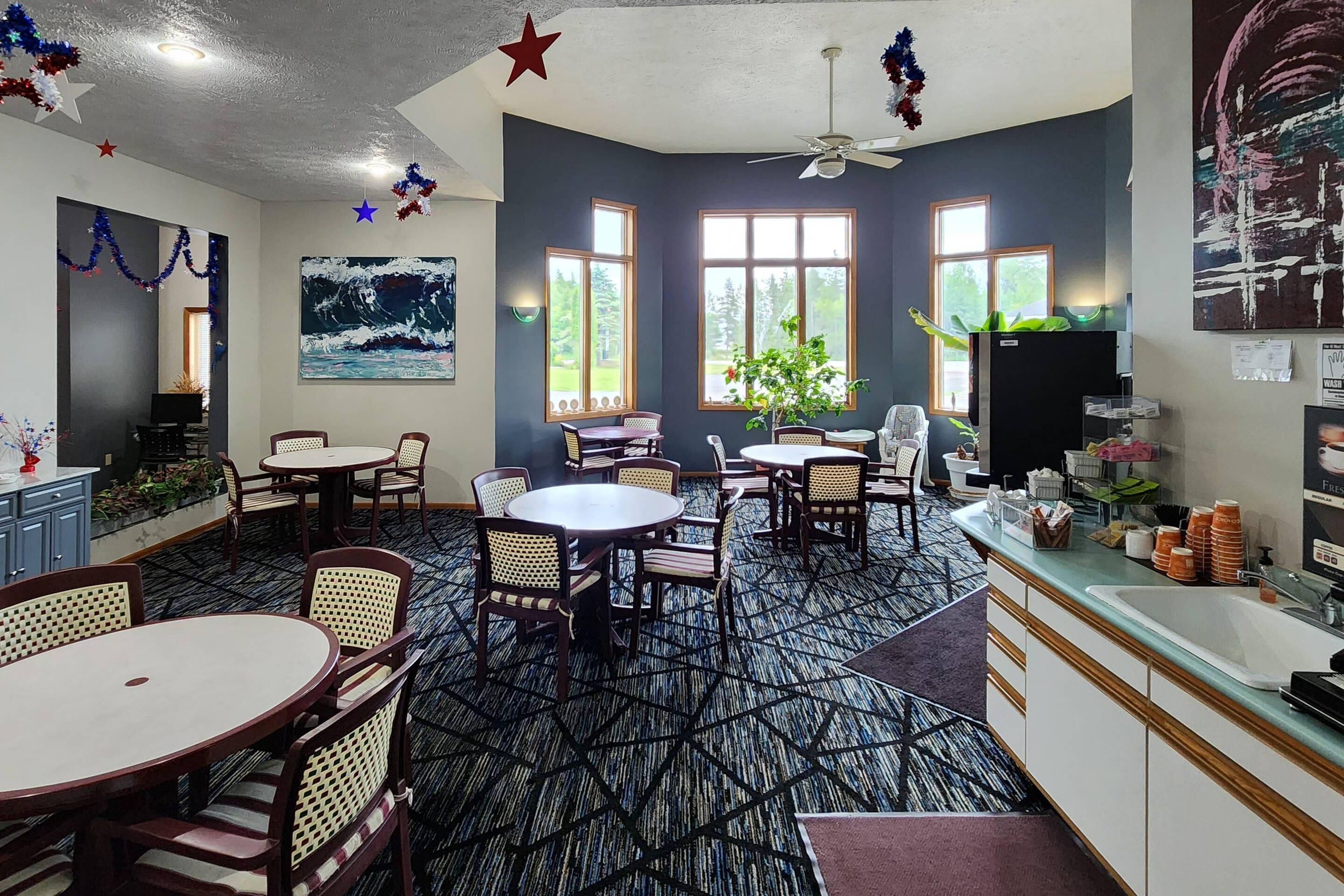 Free daily continental breakfast