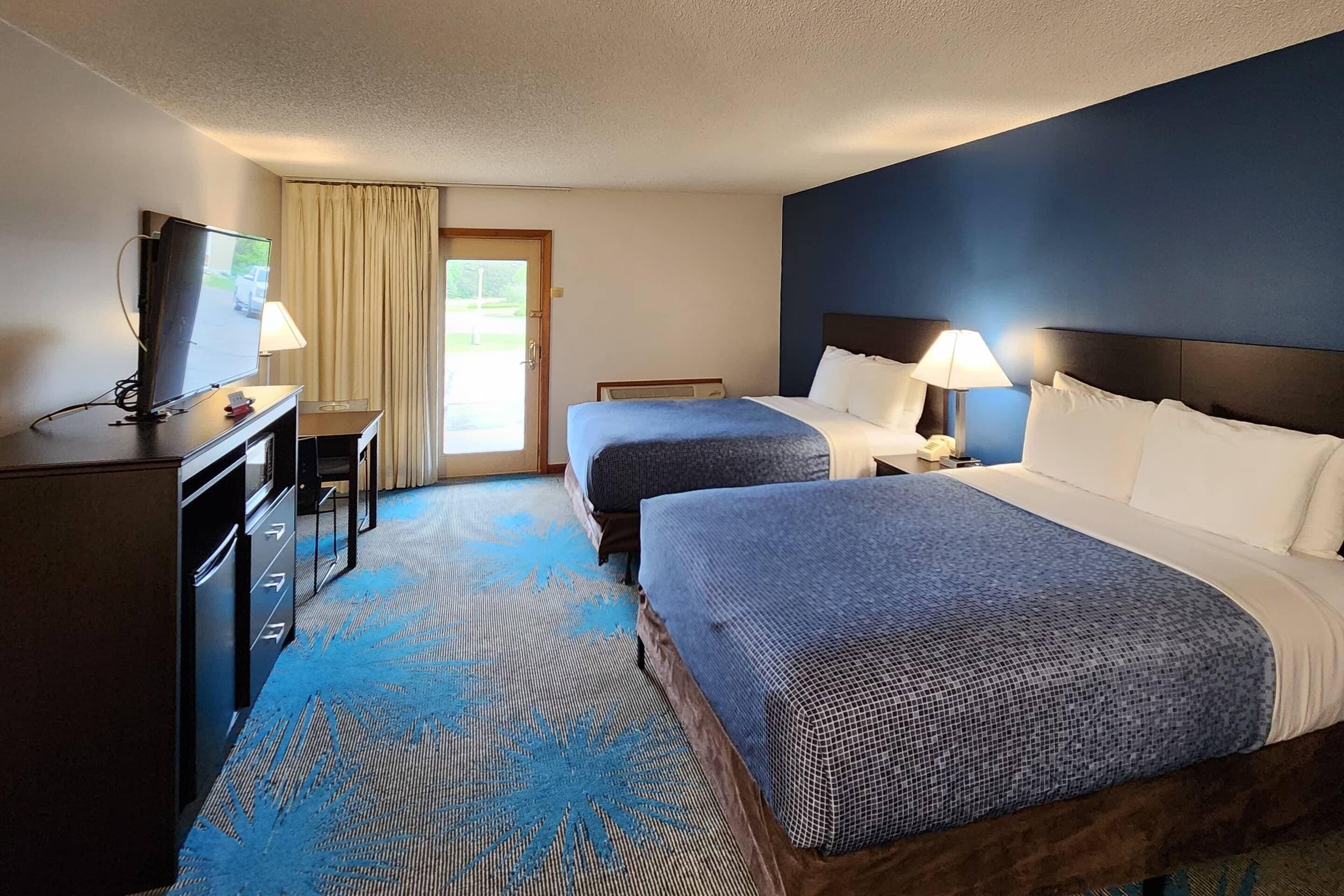 Standard Room, 2 Queen Beds, Non Smoking