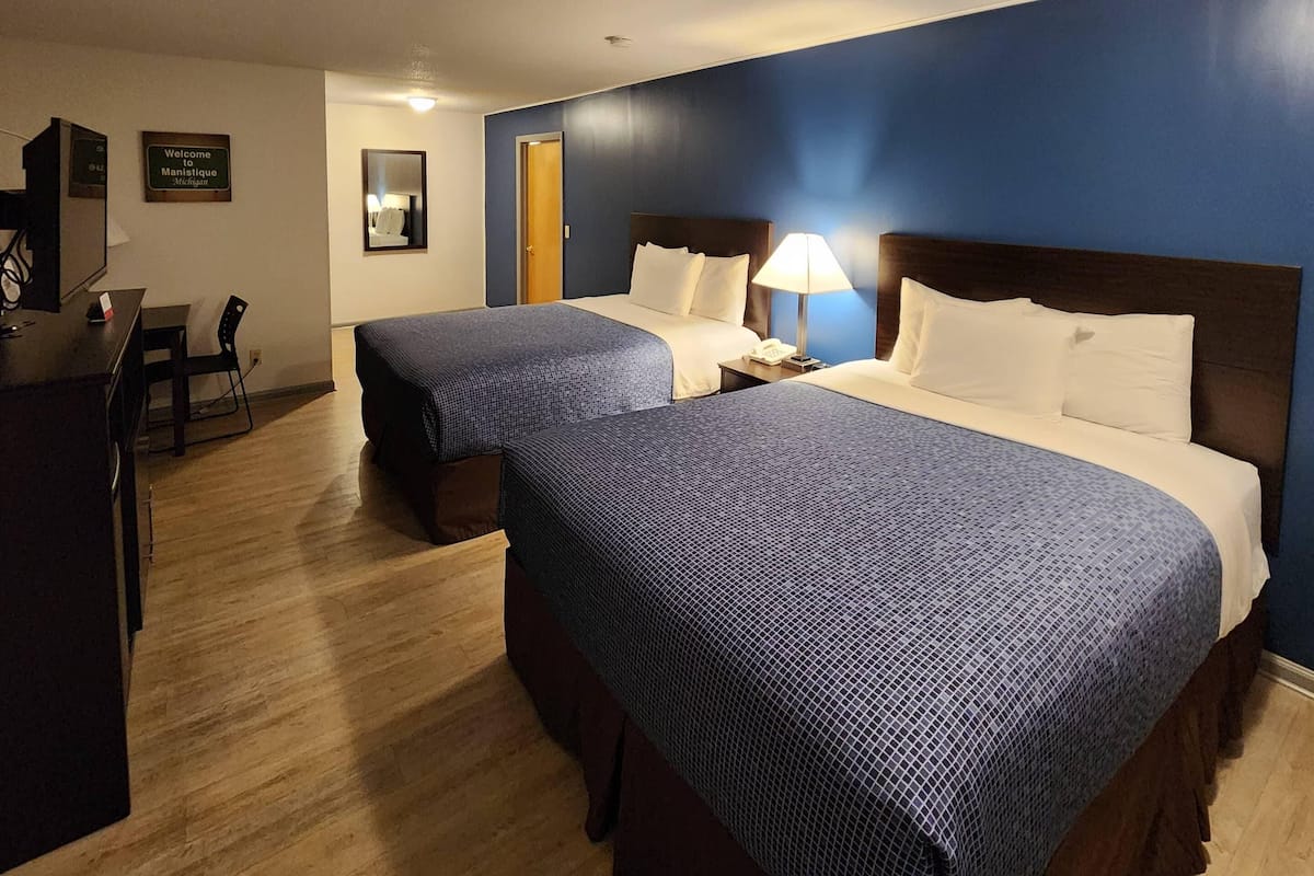 Room, 2 Queen Beds, Accessible, Non Smoking