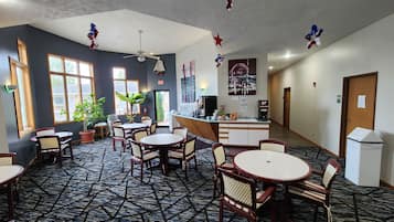 Free daily continental breakfast