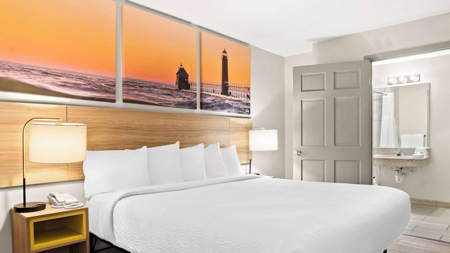 Days Inn & Suites by Wyndham Warren