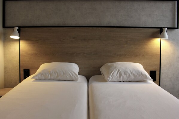 Premium bedding, in-room safe, desk, laptop workspace