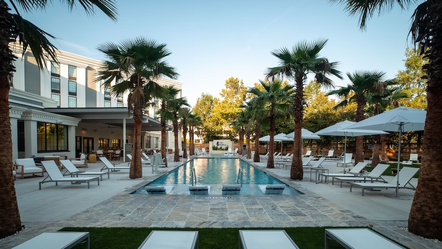 Hotel Indigo Mount Pleasant by IHG