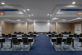 Meeting space at Hotel Indigo Mount Pleasant by IHG