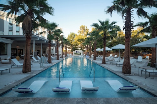 Hotel Indigo Mount Pleasant by IHG