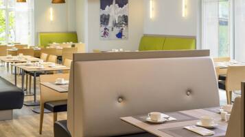 Breakfast, lunch, dinner served; alfresco dining