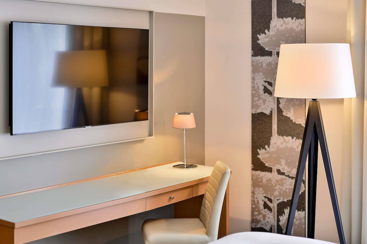 Hypo-allergenic bedding, desk, blackout curtains, soundproofing