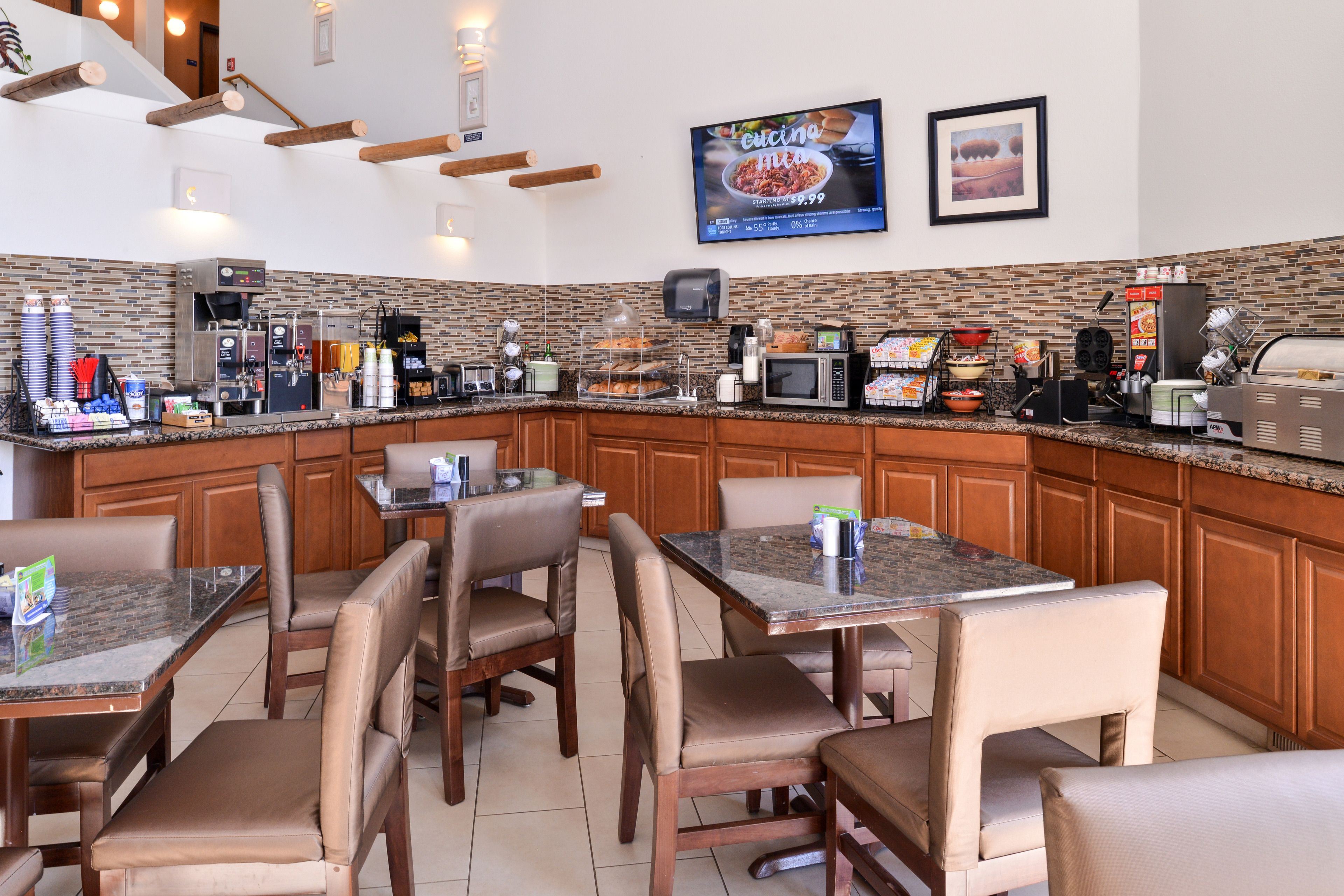 free daily continental breakfast