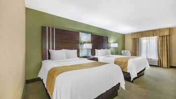 Habitación estándar, 2 camas Queen size, para no fumadores | Escritorio, tabla de planchar con plancha y cunas gratuitas