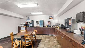 Free daily continental breakfast