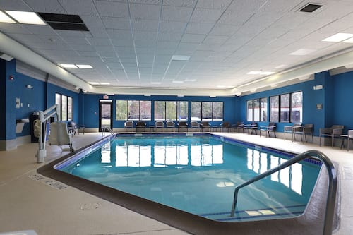 Piscine intérieure