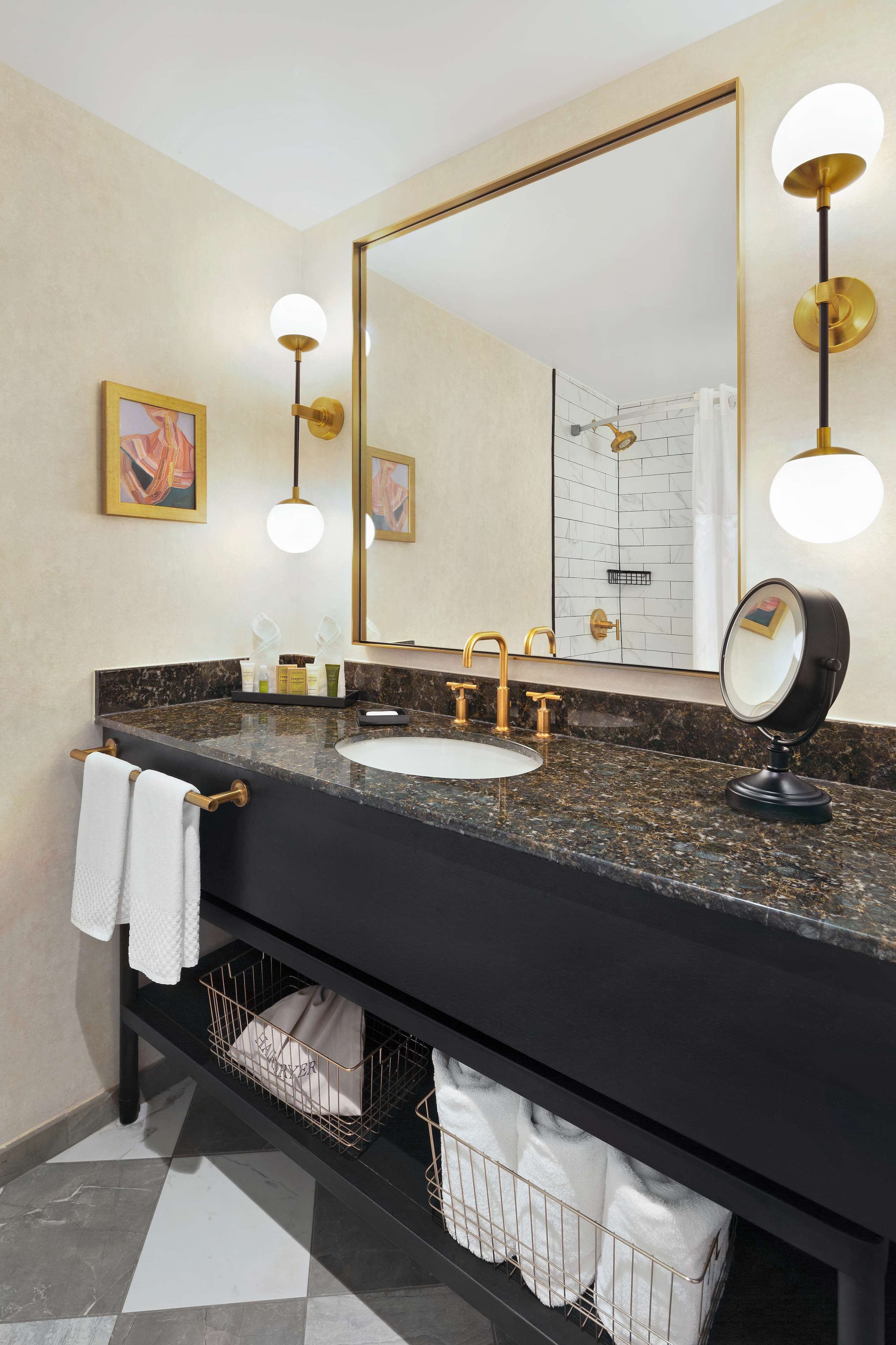 combined shower/bathtub, eco-friendly toiletries, hair dryer, towels