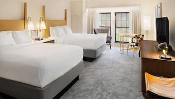 客房, 2 张双人床 | 客房内保险箱、办公桌、免费婴儿床、折叠床/加床(额外收费)