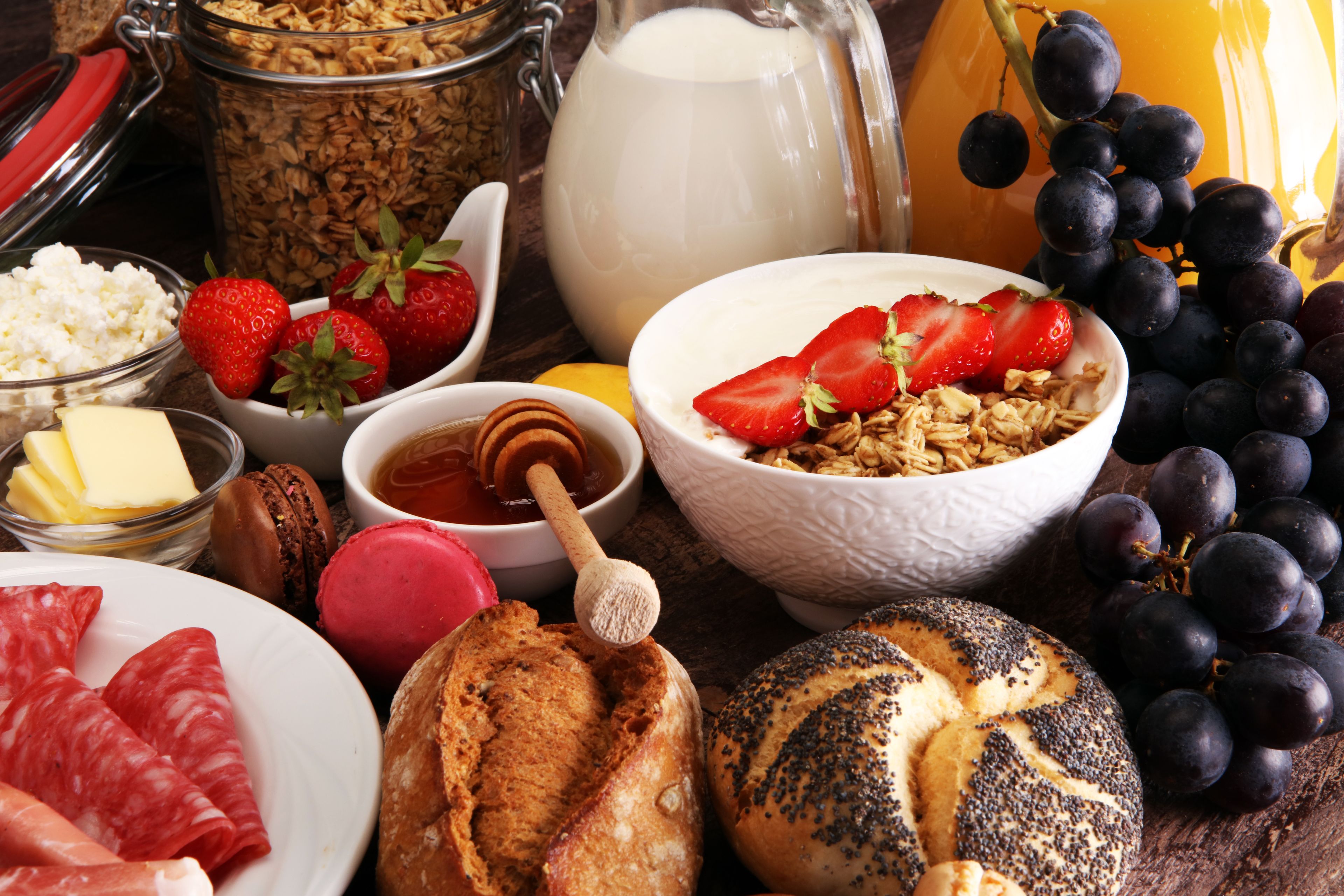 Tägliches Frühstücksbuffet (36 EUR pro Person)