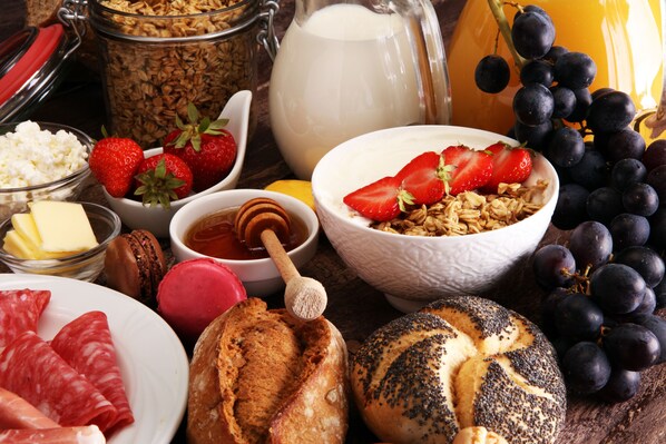 Daily buffet breakfast for a fee - Hamburg Marriott Hotel (Hamburg)