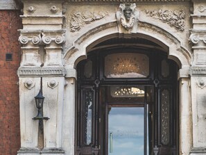 Property entrance - Oaklands Hall Hotel, Sure Hotel Collection by Best (Grimsby)