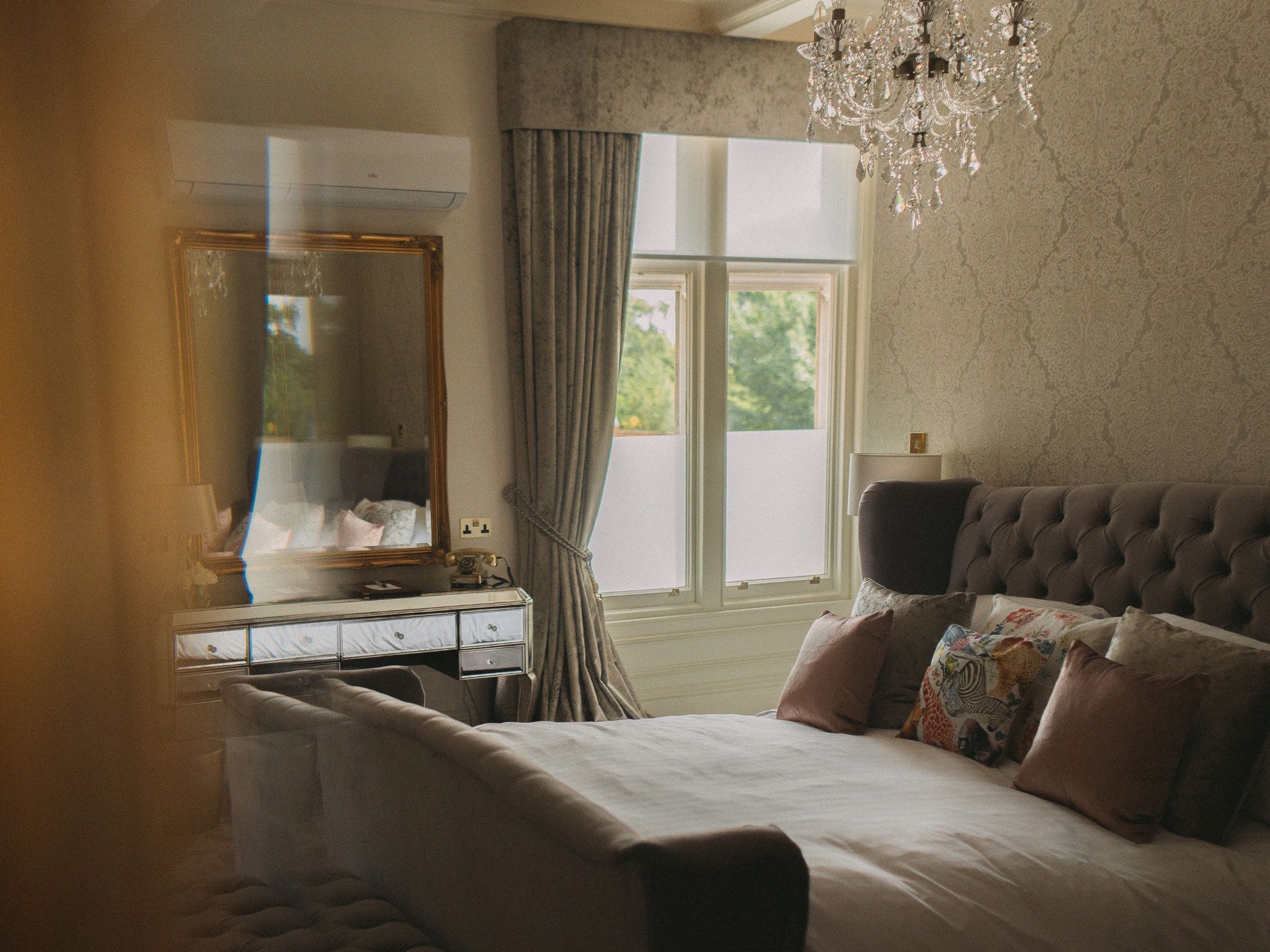 junior suite, 1 king bed, non smoking | 1 bedroom, premium bedding, desk, iron/ironing board