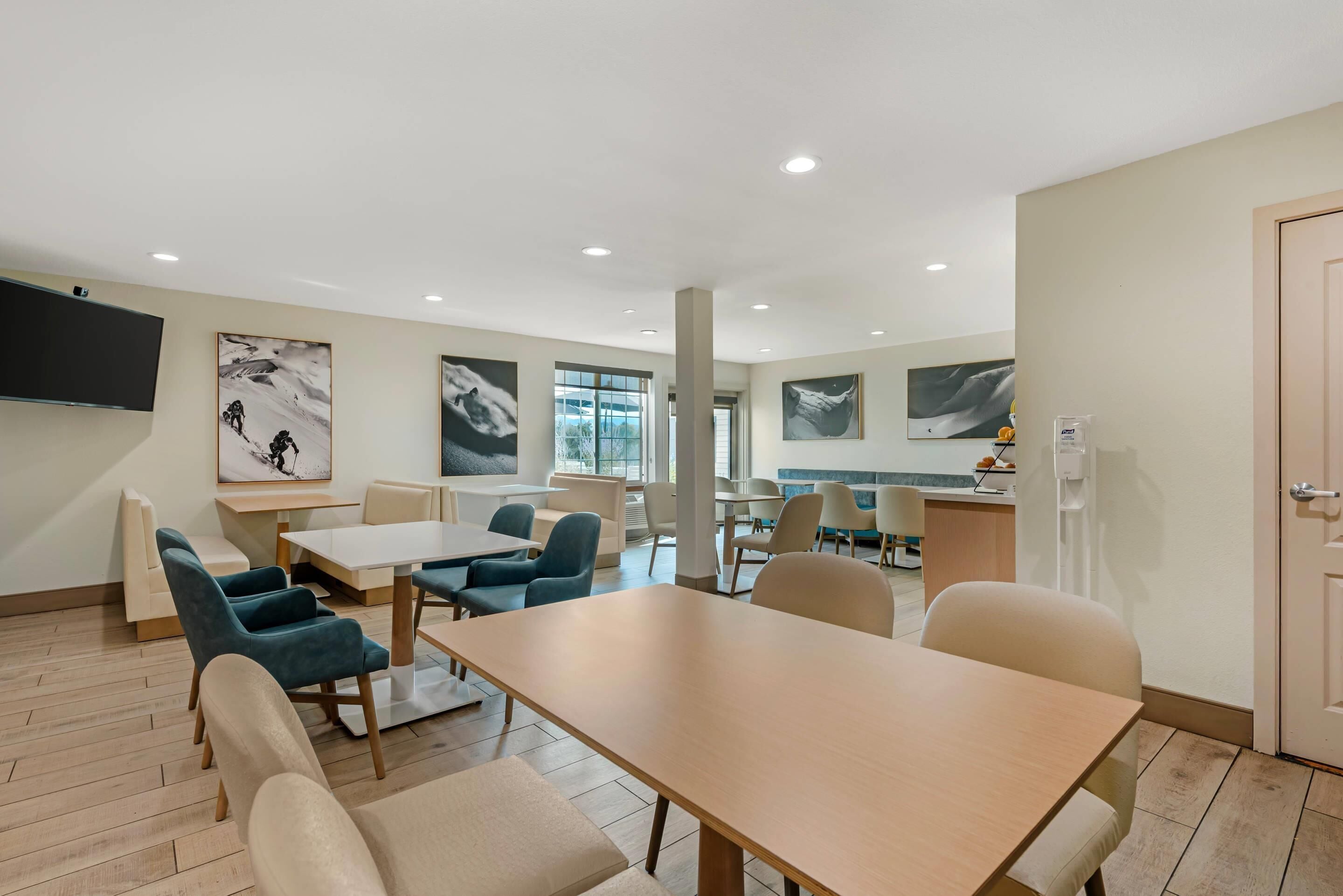 Free daily full breakfast