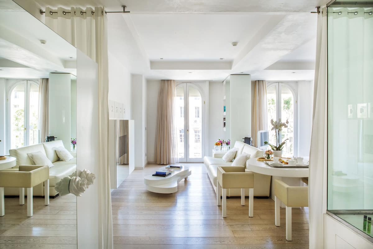 Junior Suite | 1 bedroom, premium bedding, minibar, in-room safe