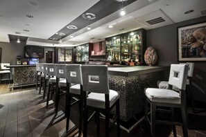 Bar (on property) - The Artmore Hotel Closed (Atlanta)