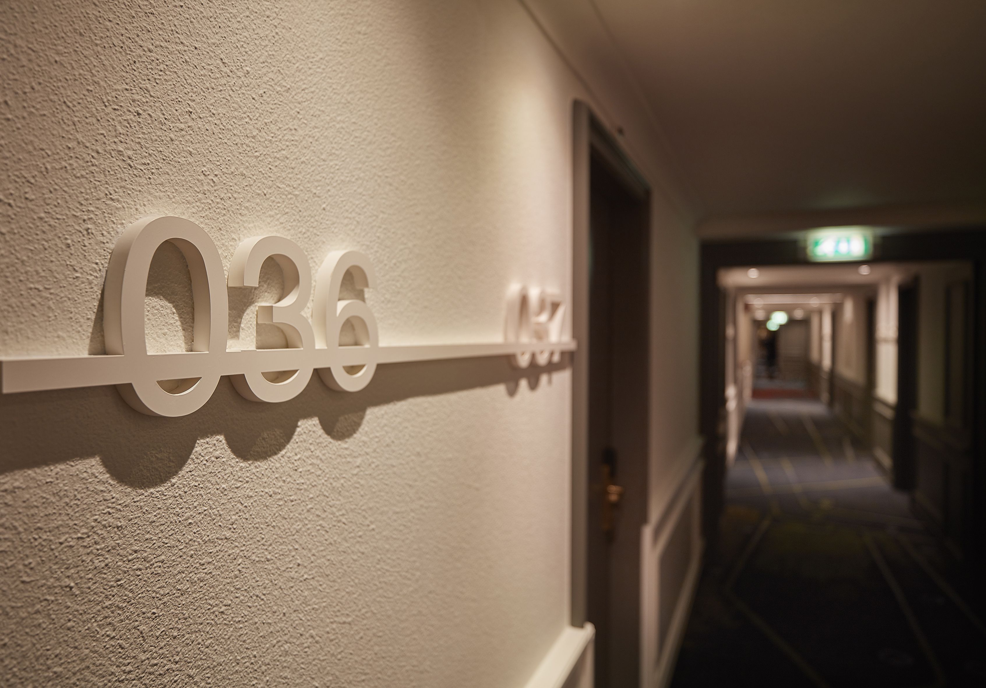 deluxe room | 1 bedroom, minibar, in-room safe, desk