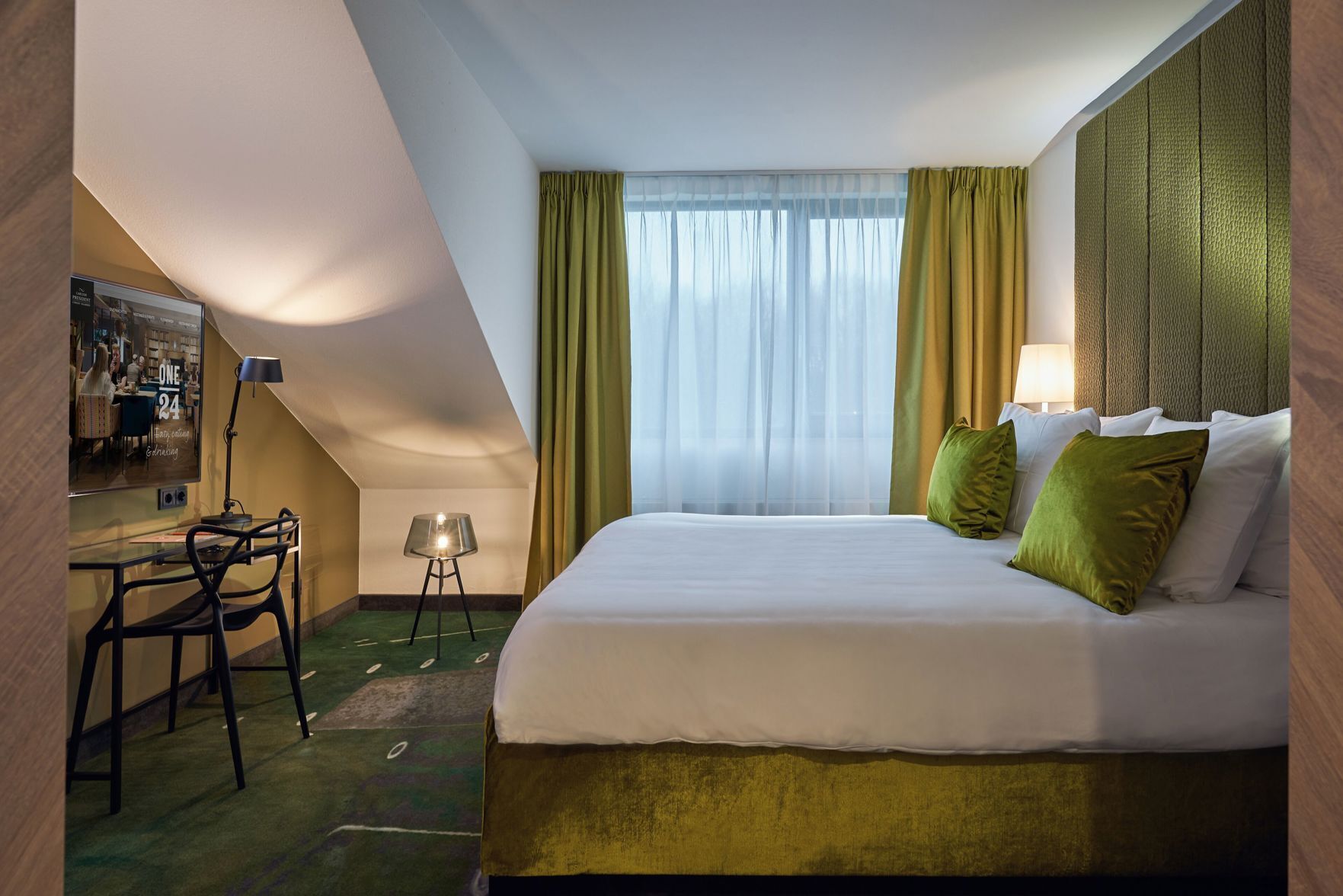 Premium bedding, pillowtop beds, free minibar, in-room safe