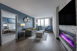 1 bedroom, premium bedding, laptop workspace, blackout curtains