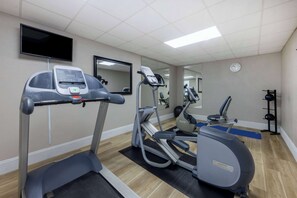 Fitness facility - Days Inn & Suites by Wyndham Fort Bragg/Cross Creek Mall (Fayetteville)